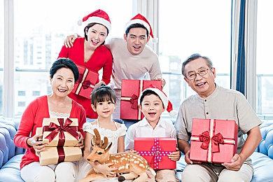 《坦克世界》公布“假日行动2022”预告 施瓦辛格参演