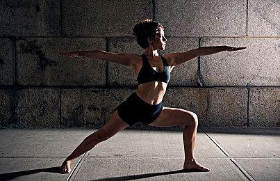 虚幻5赛博朋克动作游戏《烟烟罗》新实机内容展示